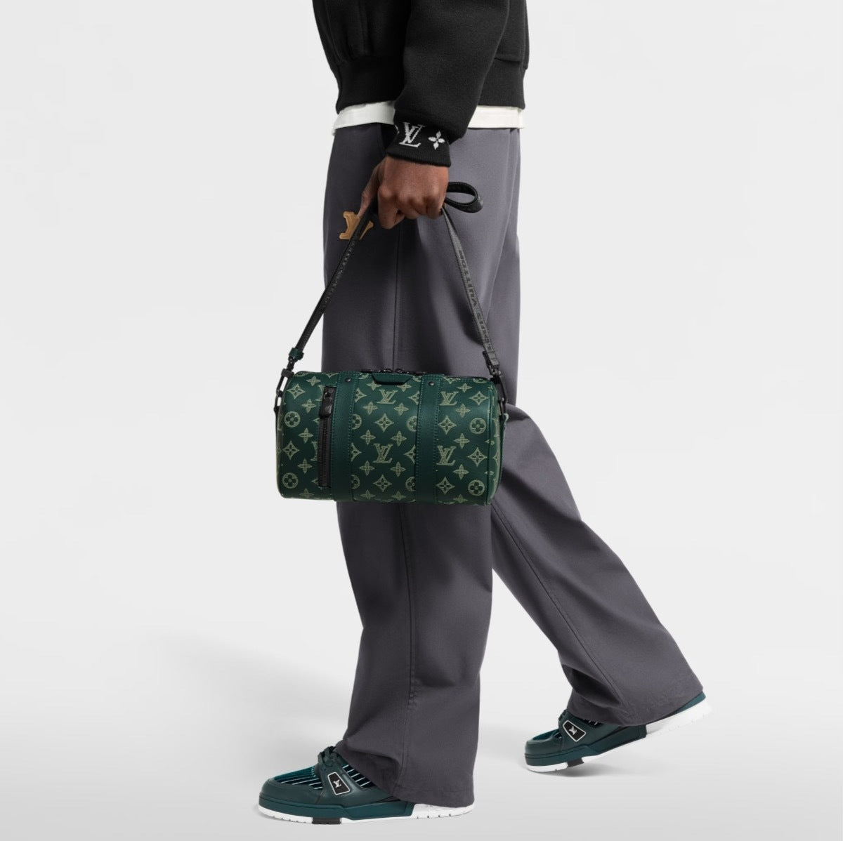 SPORTY BARREL CROSSBODY BAG