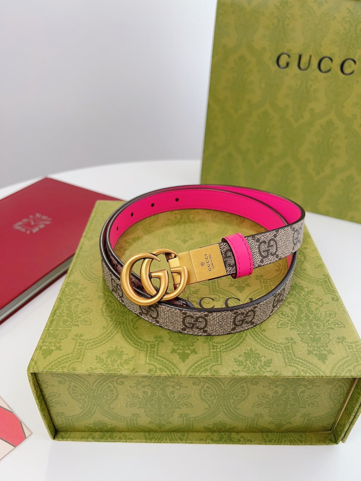 REVERSIBLE MONOGRAM BELT WITH PINK LEATHER AND GOLD DOUBLE RING BUCKLE