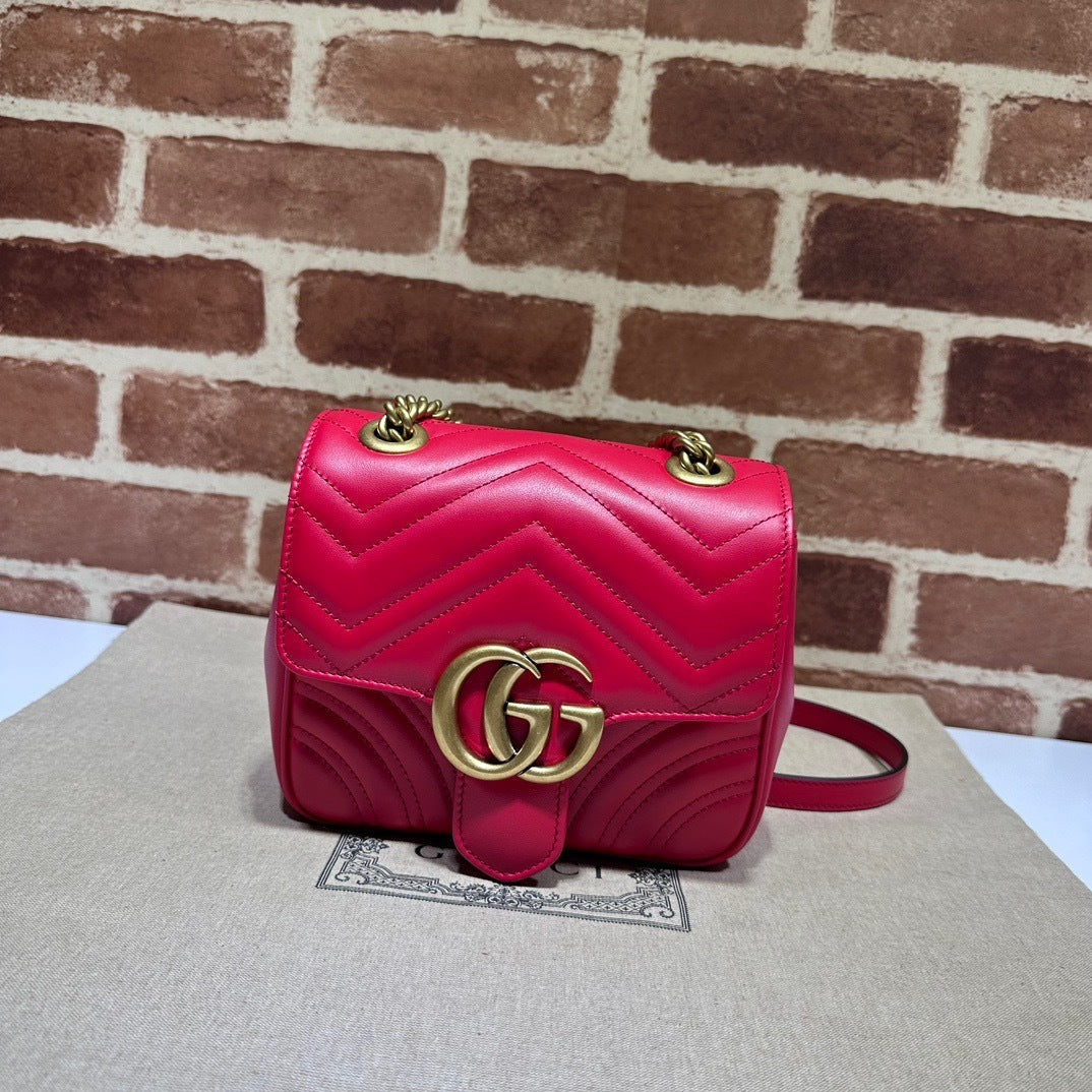 QUILTED SHOULDER BAG