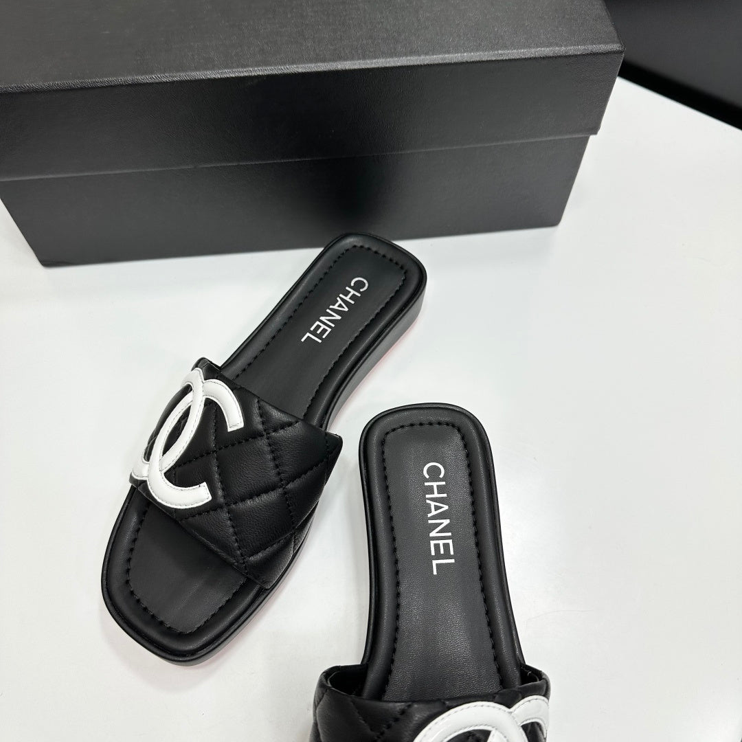 QUILTED LOGO PLATFORM SLIDE SANDALS