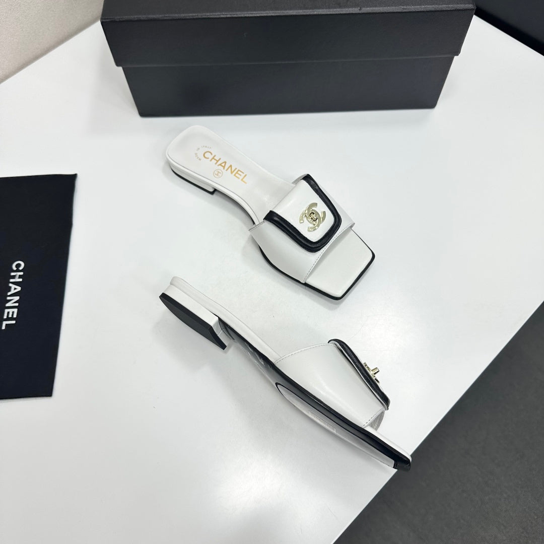 WHITE CONTRAST SLIDE SANDALS
