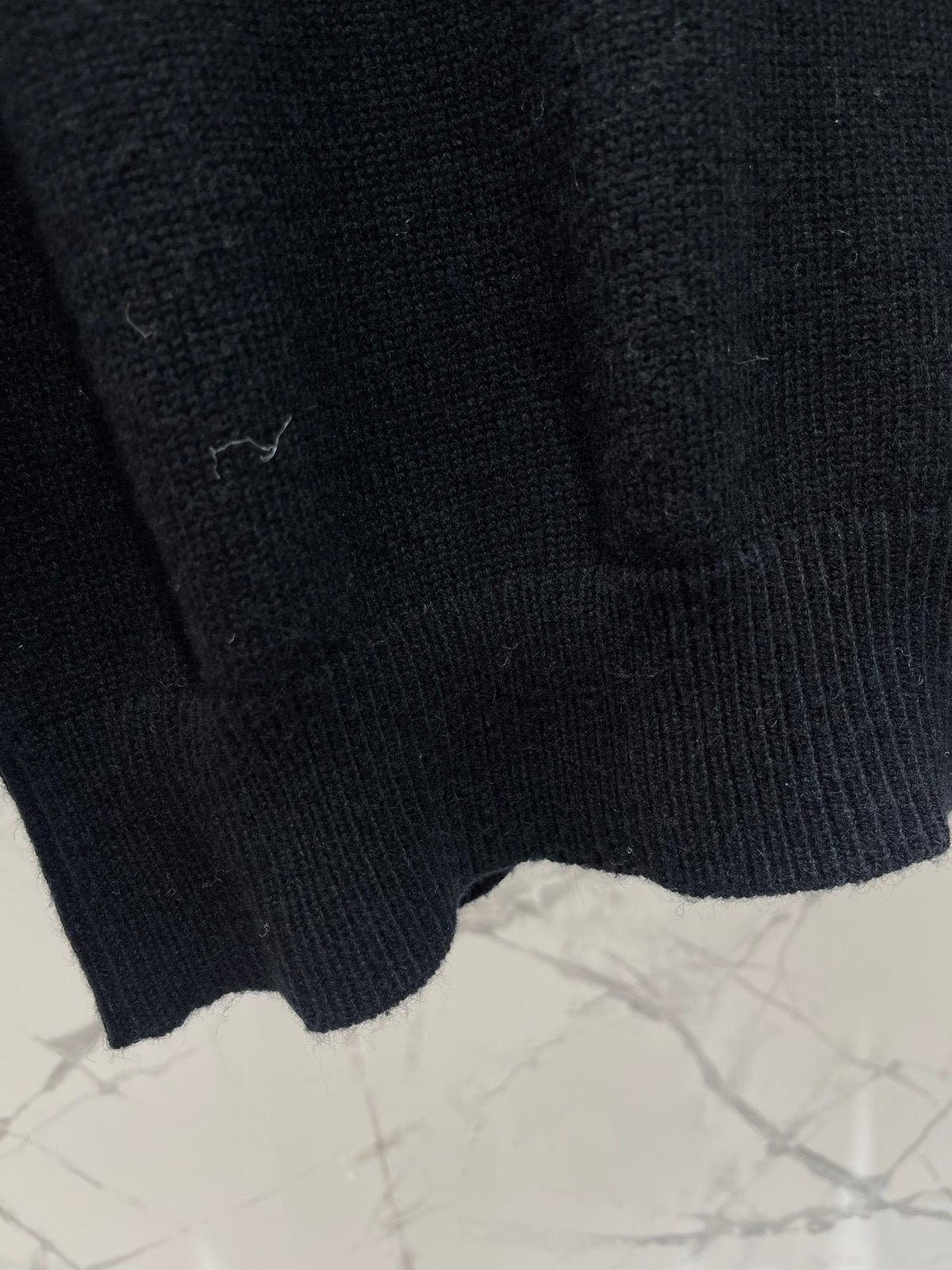 CROPPED KNIT LOGO SWEATER