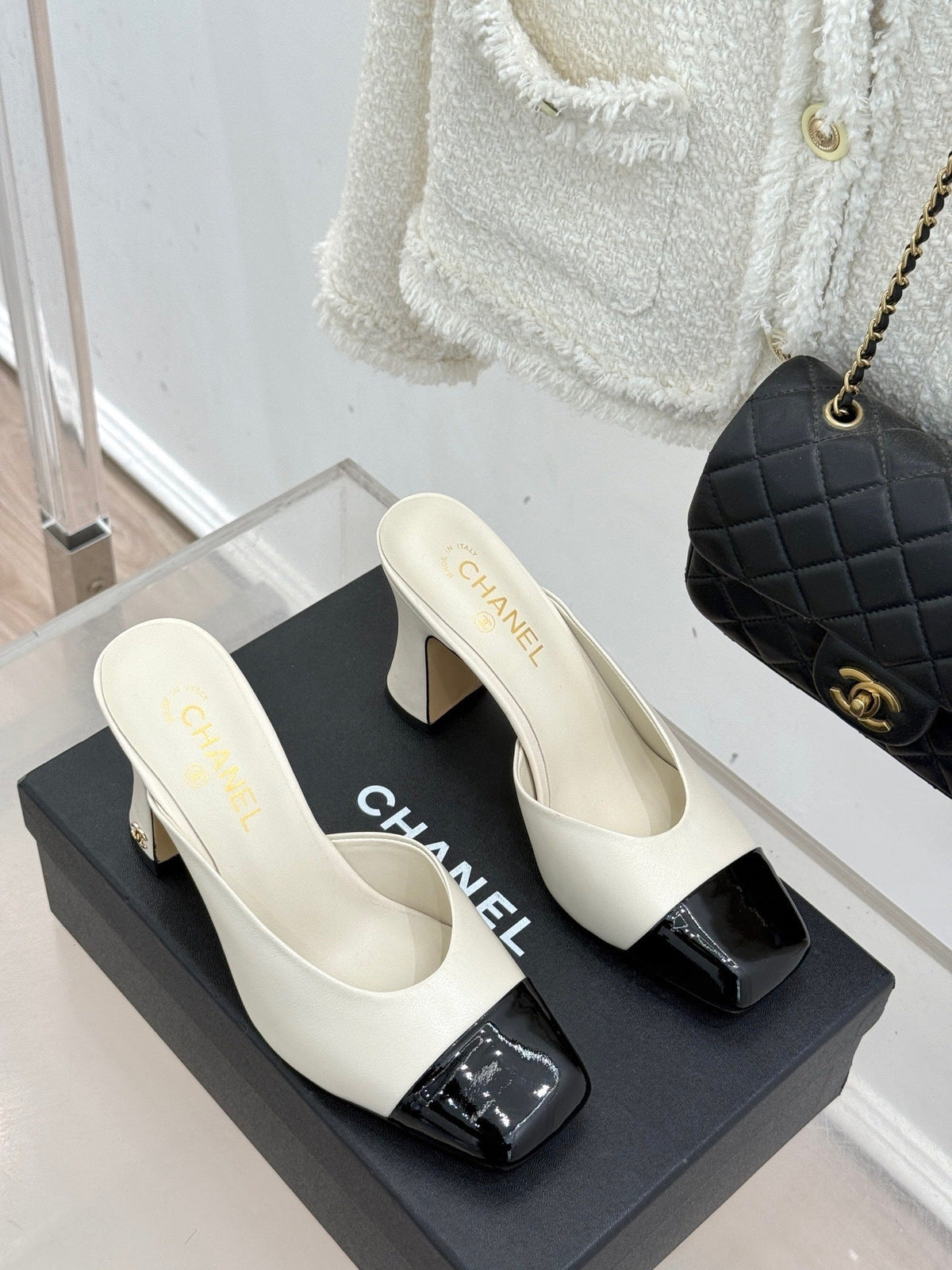 IVORY & BLACK TWO-TONE CAP-TOE MULE HEELS