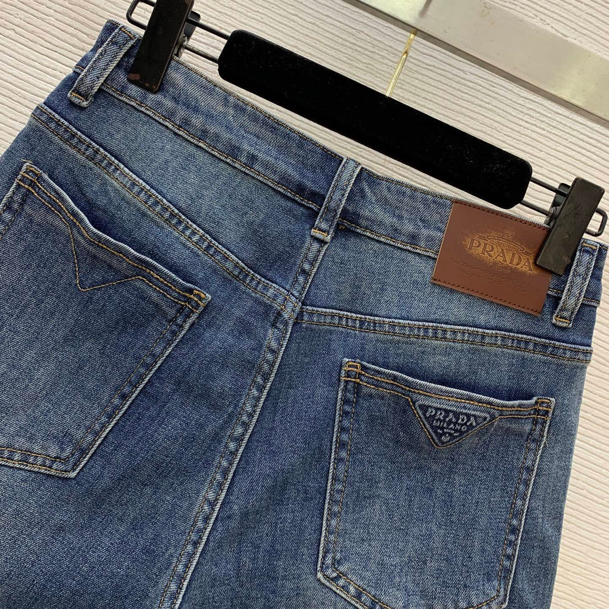 BLUE DENIM SHORTS WITH FRONT DETAIL