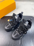 BLACK CHUNKY SNEAKERS