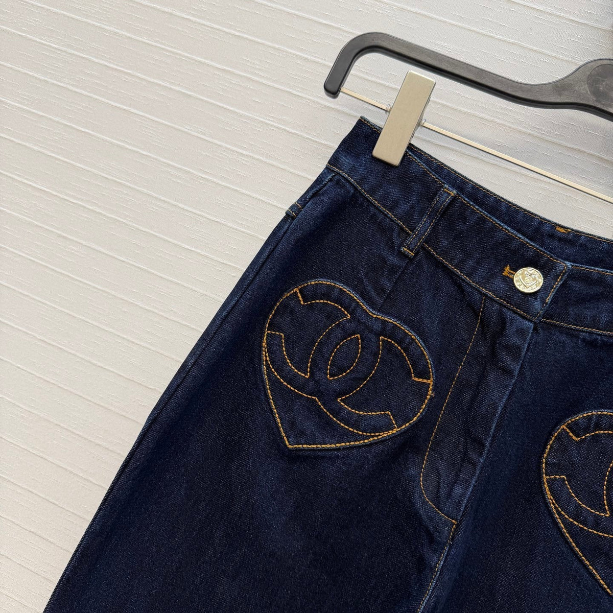 HEART LOGO DETAIL WIDE LEG DENIM JEANS