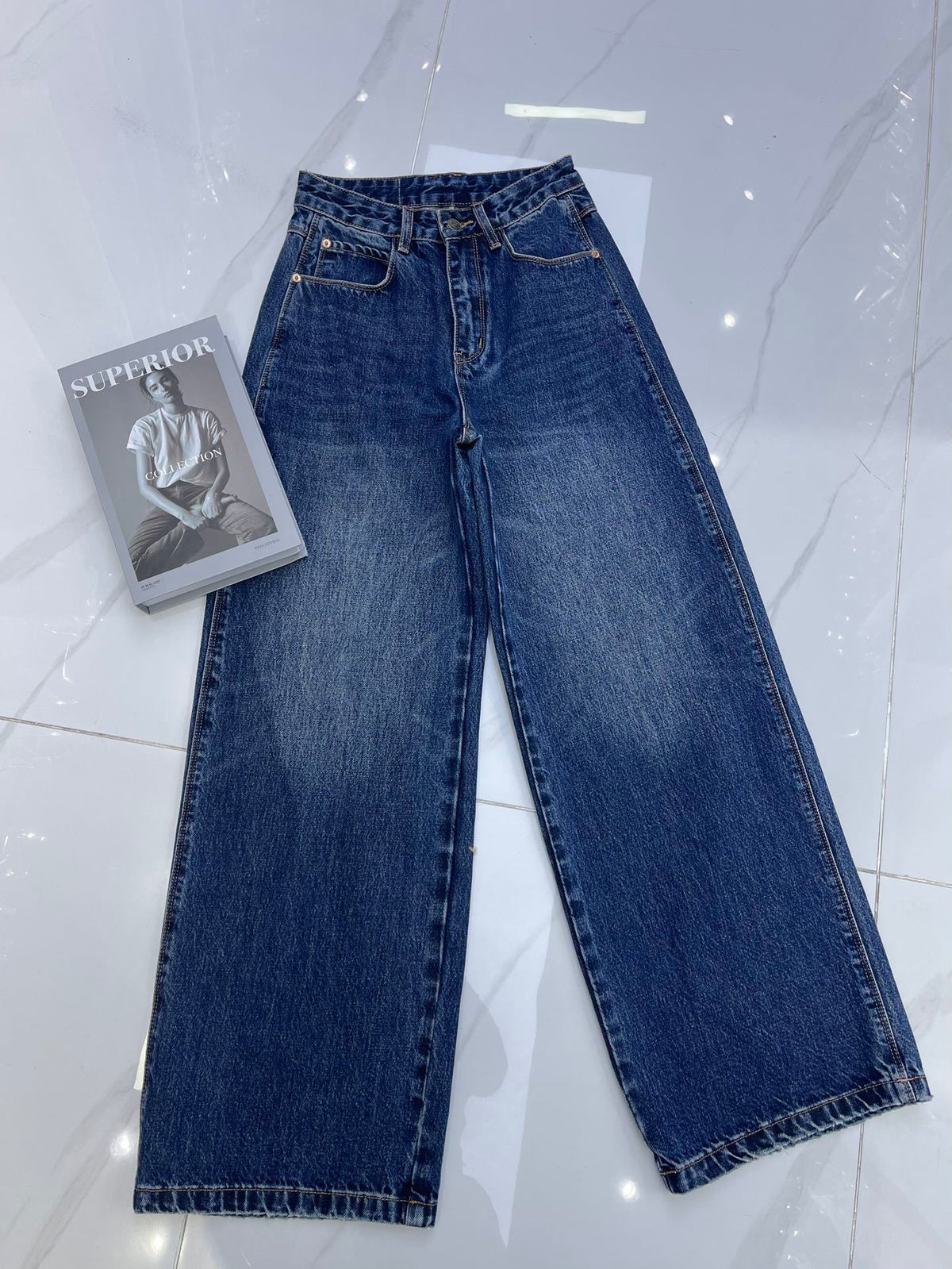 WIDE LEG VINTAGE WASH DENIM JEANS