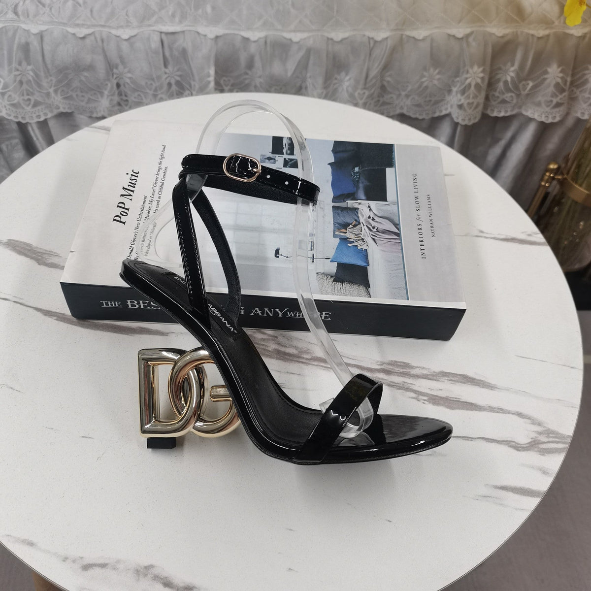 BLACK PATENT LOGO HEEL SANDALS