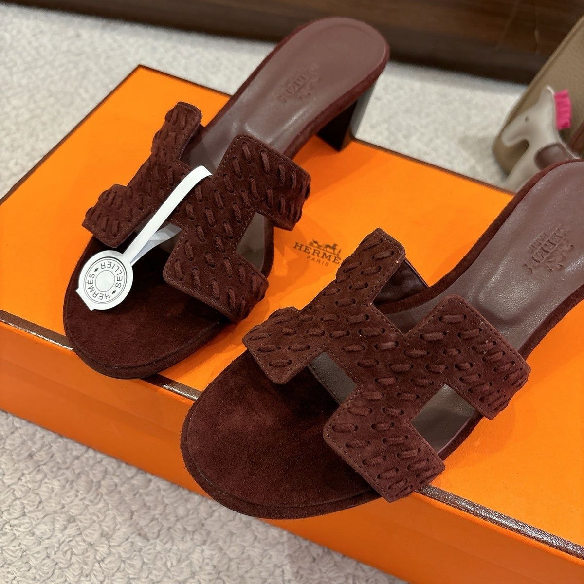 BURGUNDY SUEDE HEELED SLIDE SANDALS