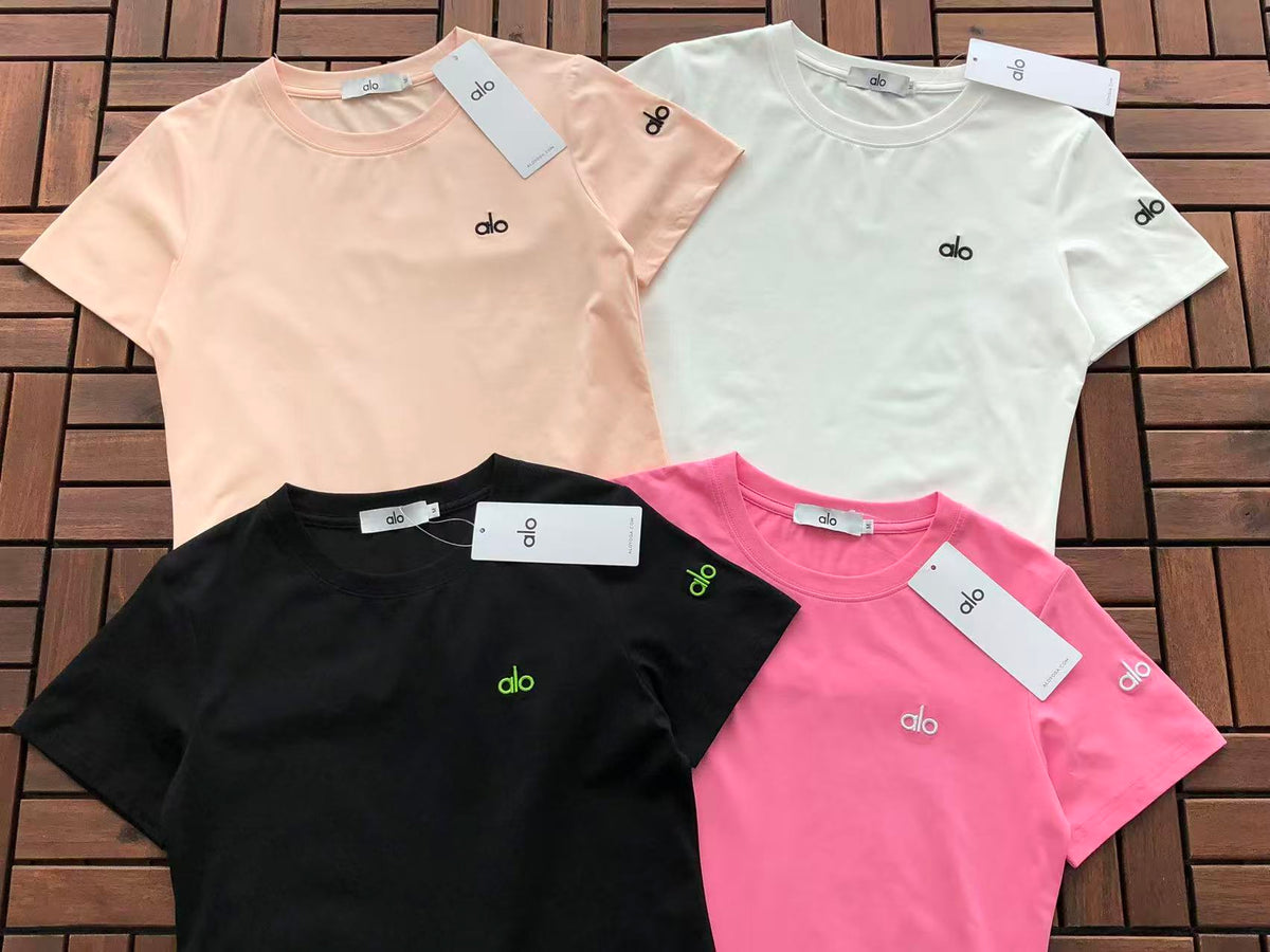 CLASSIC FIT T-SHIRT
