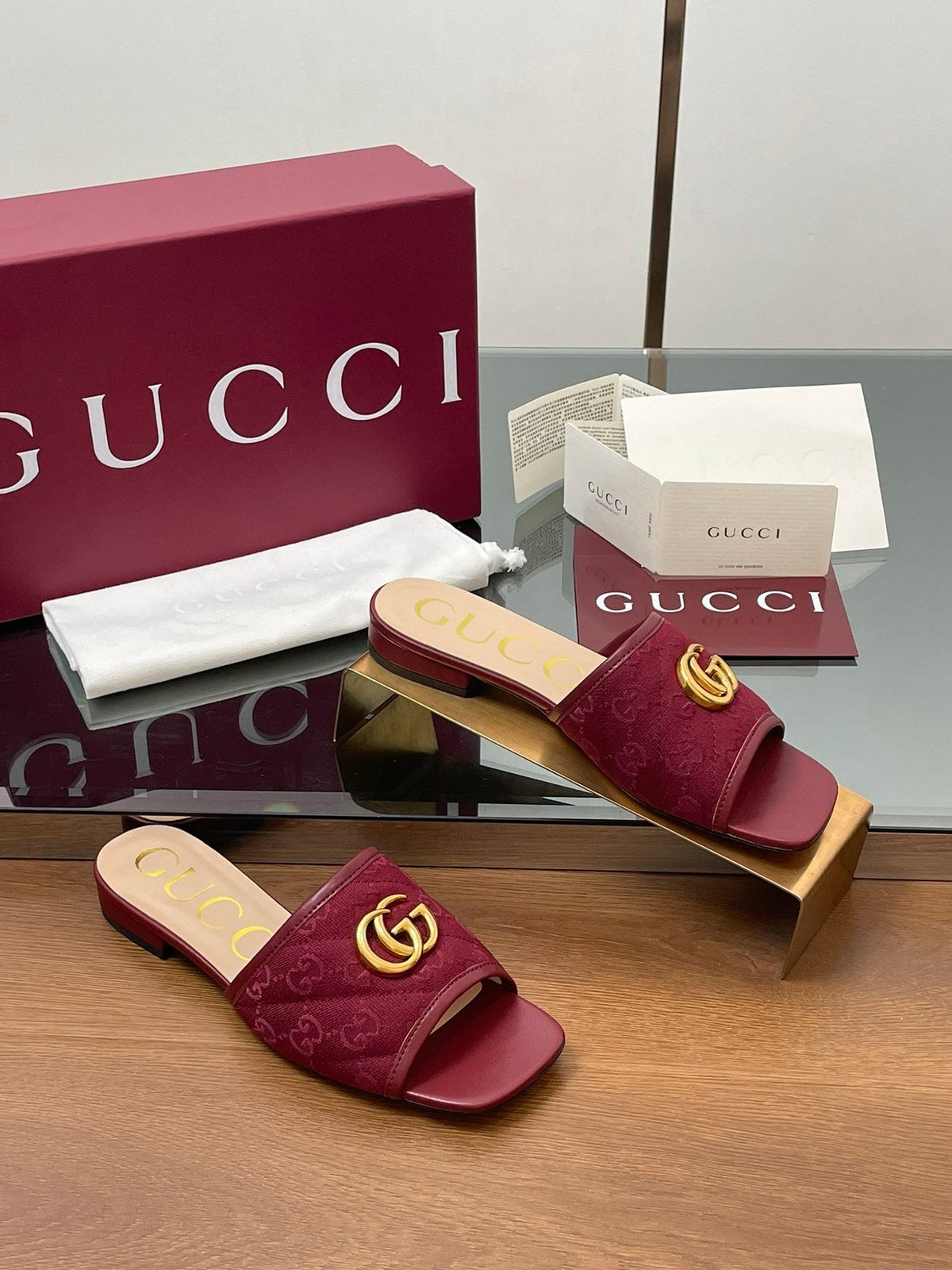 BURGUNDY MONOGRAM FLAT SLIDES