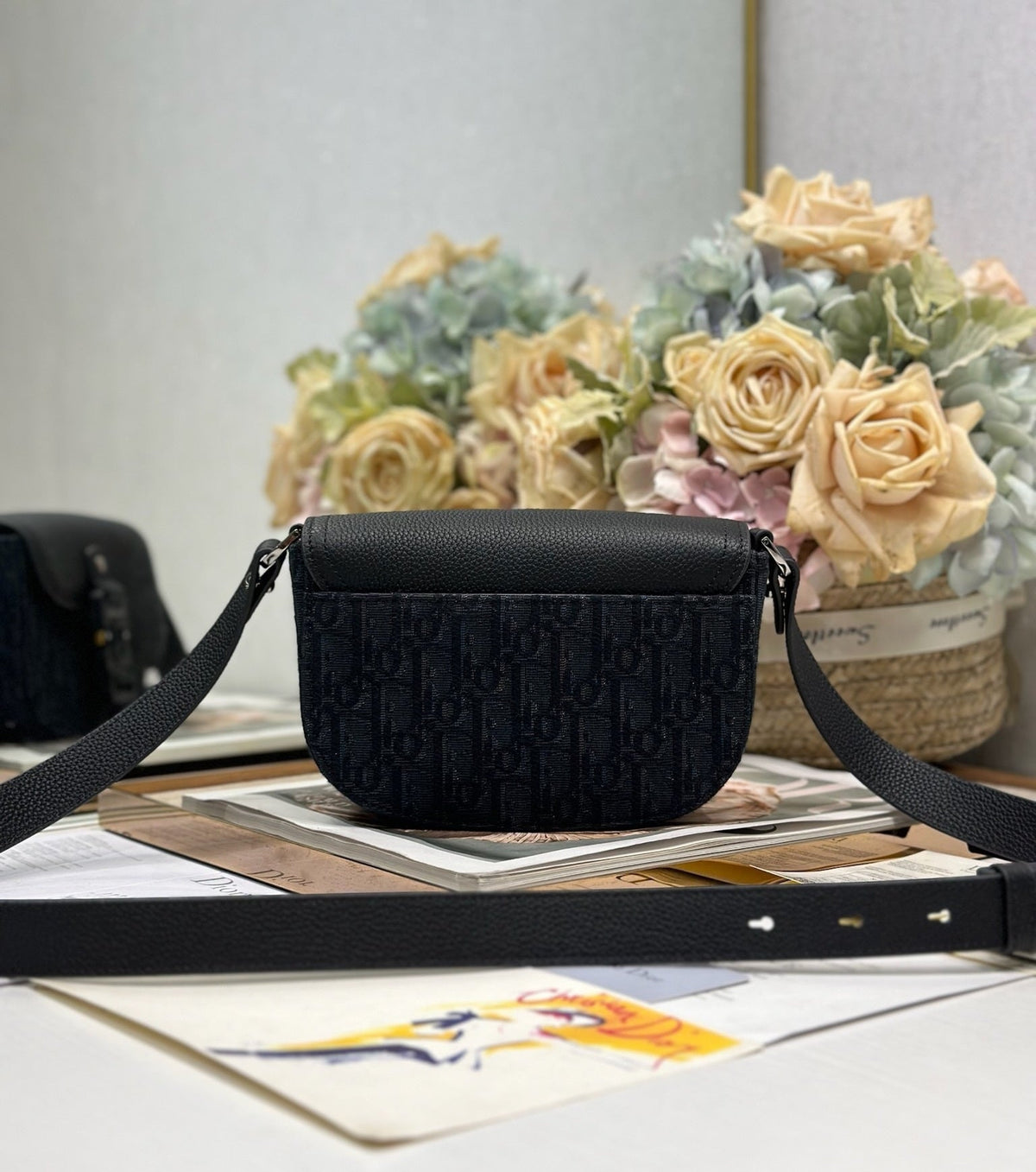 SIGNATURE CANVAS CROSSBODY BAG