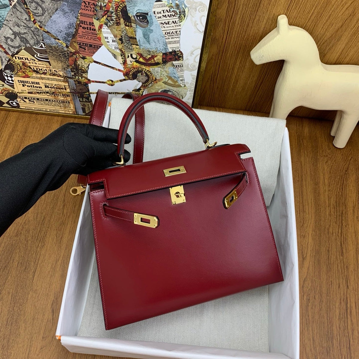 DEEP RED HANDBAG
