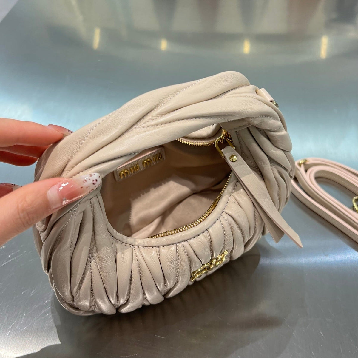 IVORY MATELASSÉ HOBO
