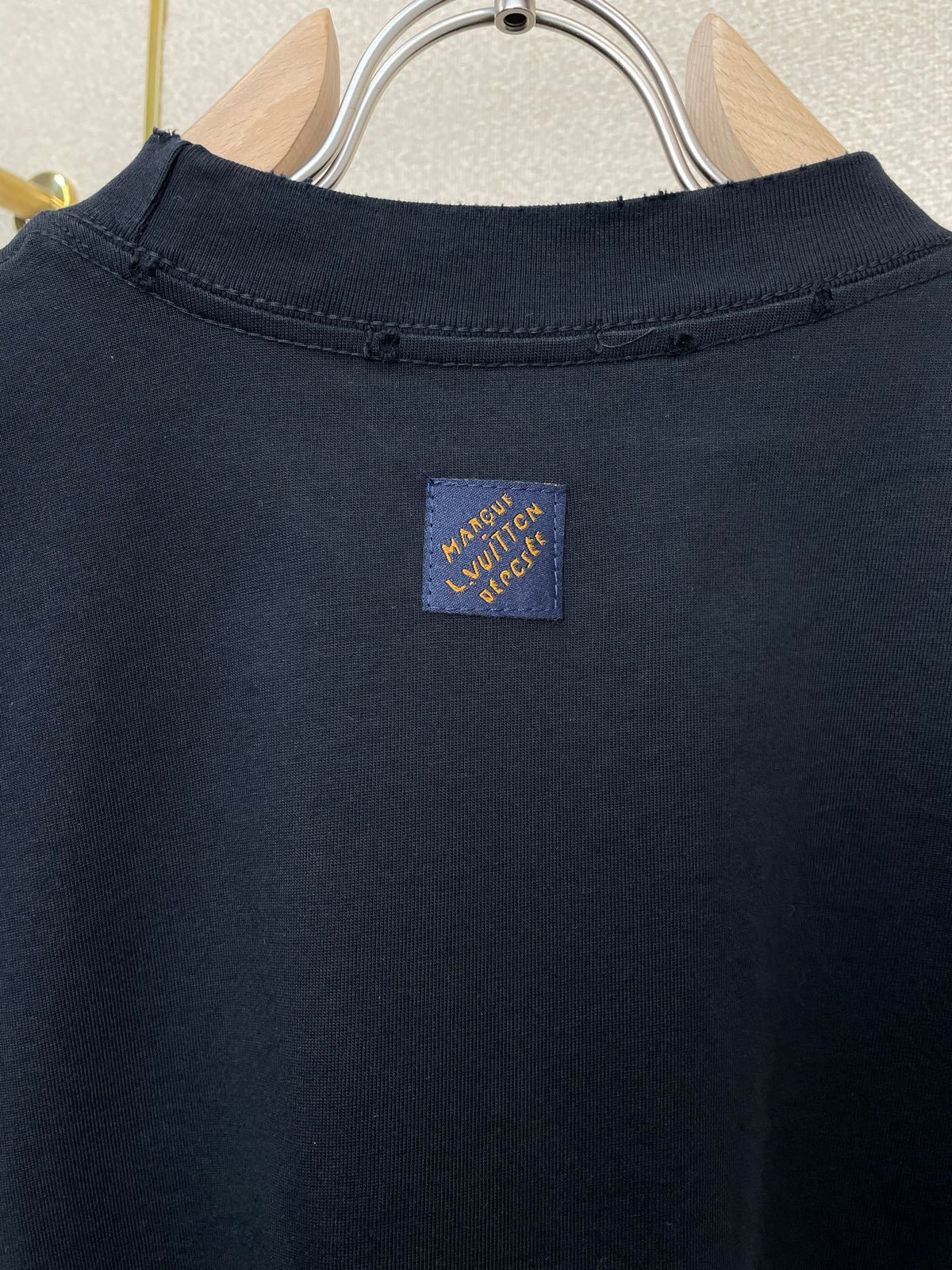 EMBOSSED LOGO COTTON T-SHIRT