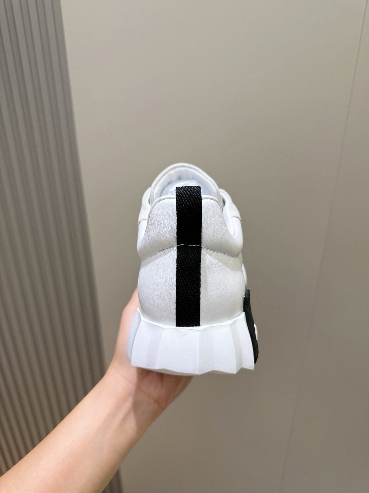 LUXURY WHITE LEATHER & SUEDE DESIGNER SNEAKERS