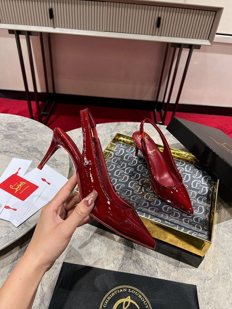 RED PATENT SLINGBACK HEELS