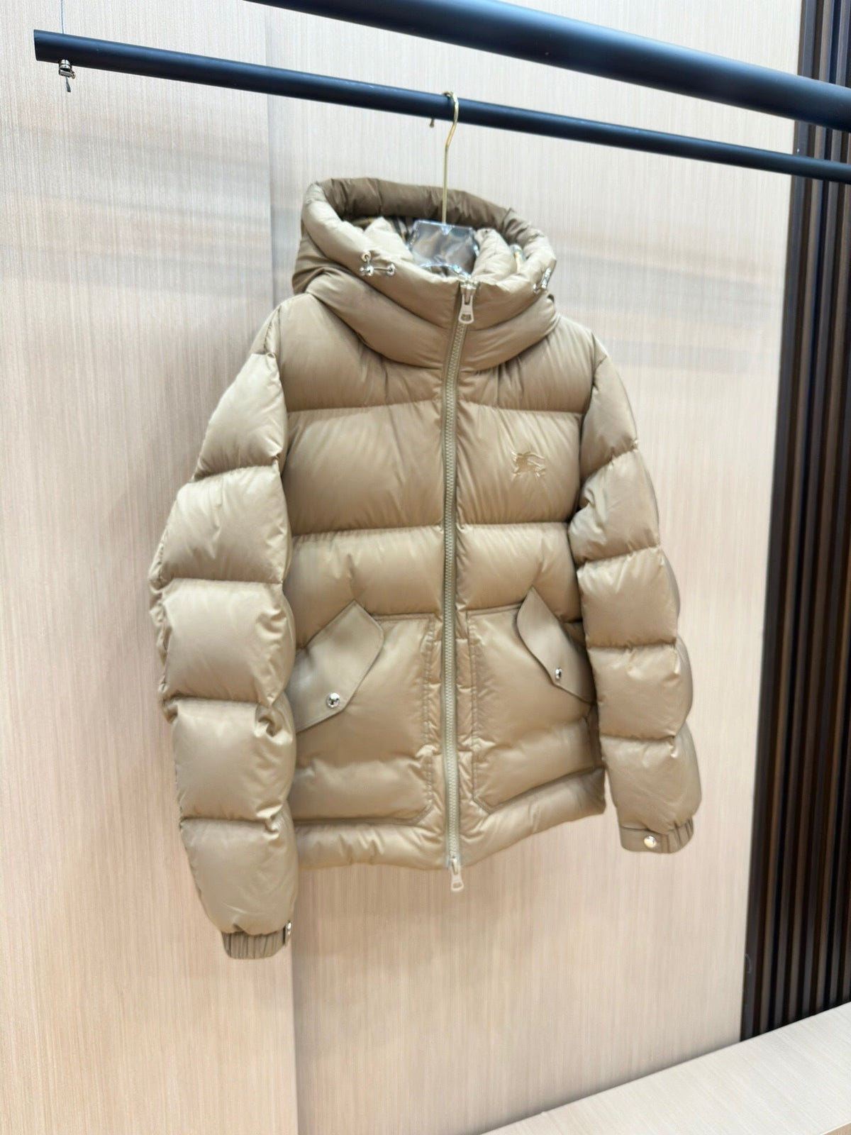 CLASSIC QUILTED HOODED PUFFER JACKET