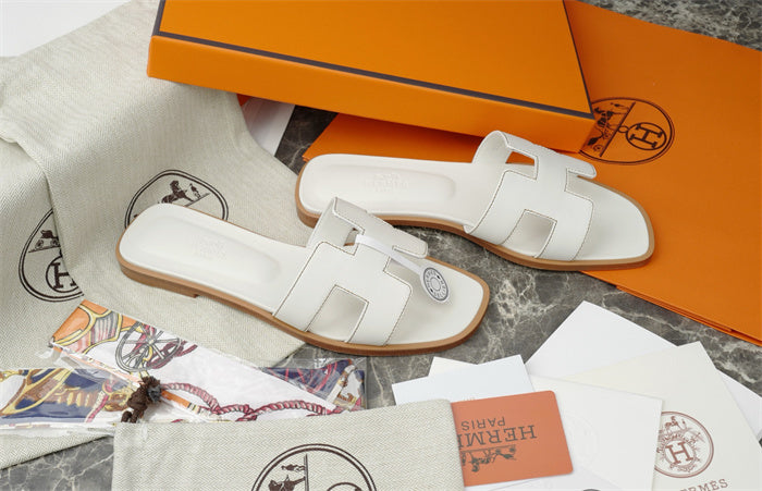 CLASSIC WHITE H-CUT LEATHER SLIDE SANDALS