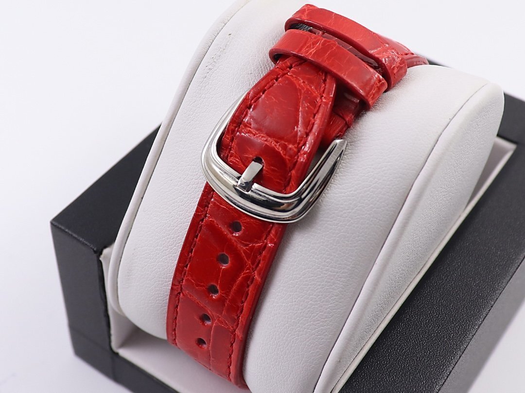 CURVED DIAL LEATHER STRAP WATCH