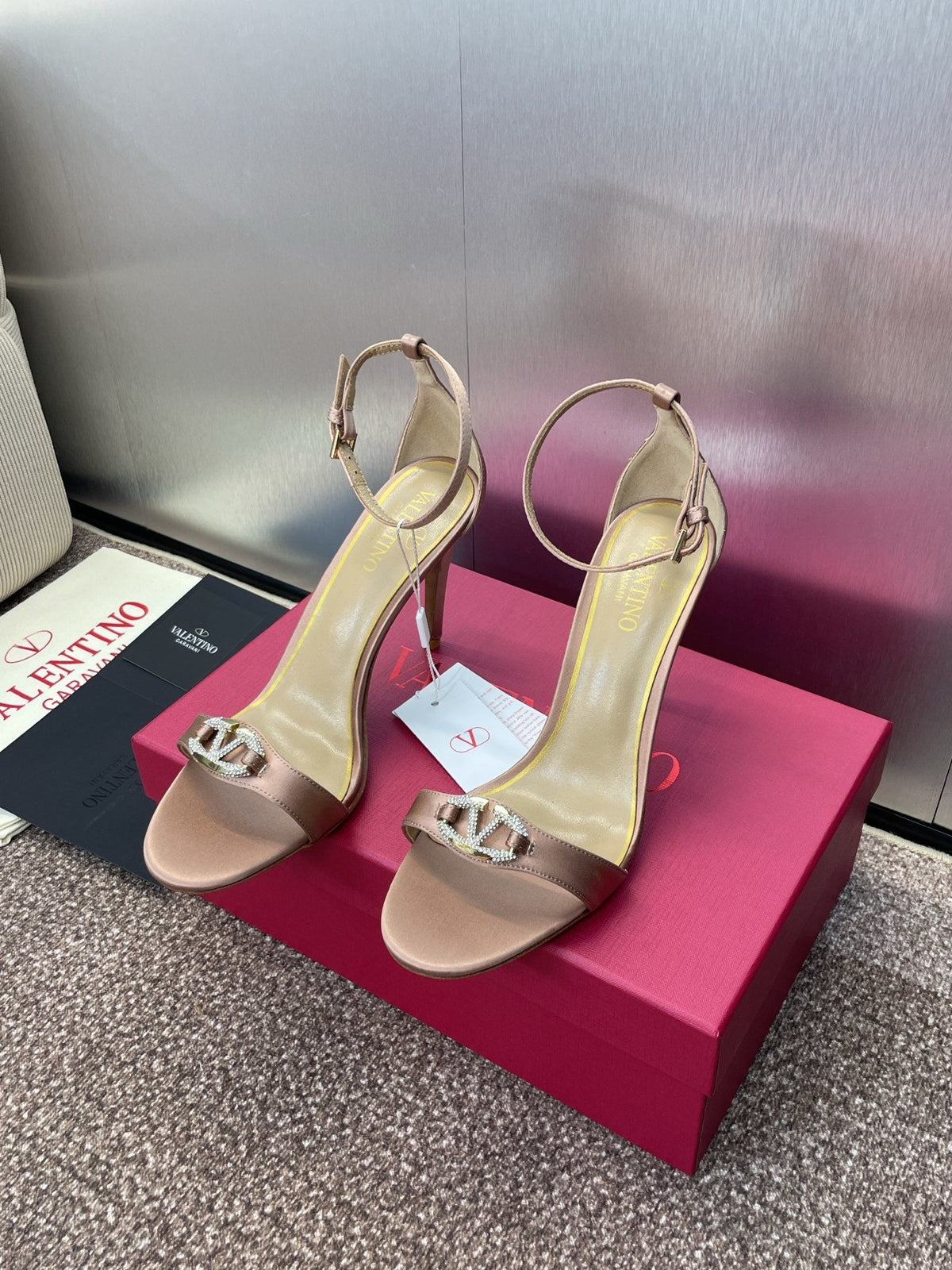 EMBELLISHED ANKLE-STRAP HIGH HEEL SANDALS – NUDE